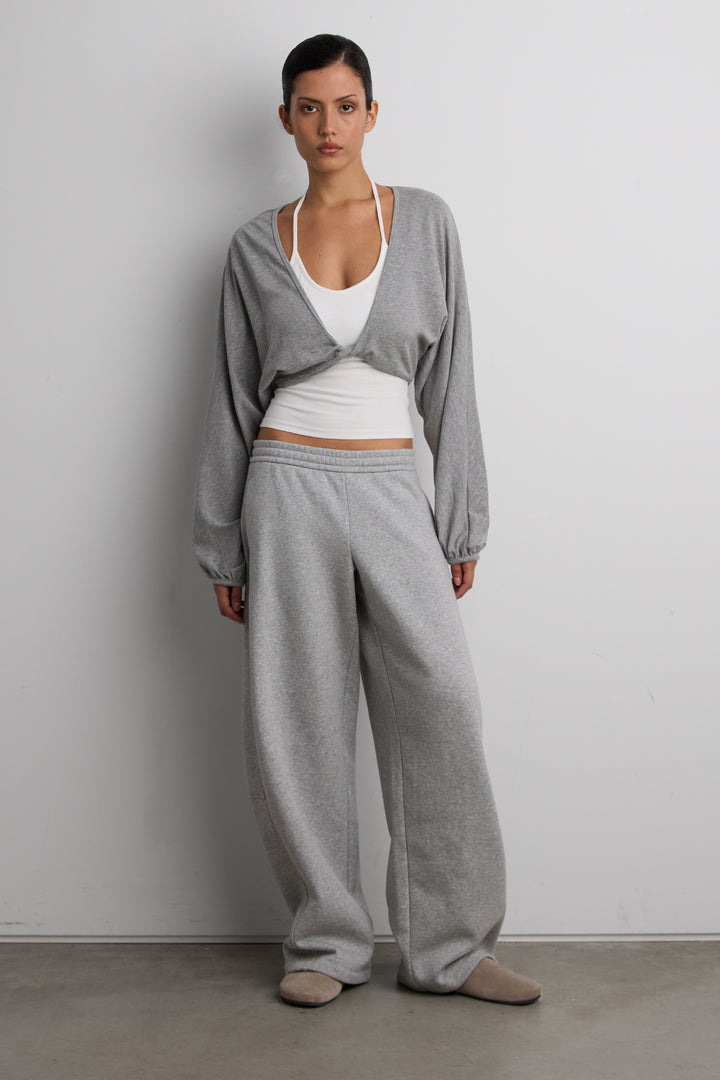 FLEECE STUDIO BARREL LEG SWEATPANT in Medium Heather Grey — alternate angle