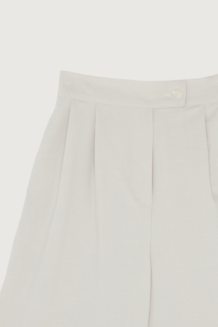 SUIT SHORT in Light Beige — alternate angle