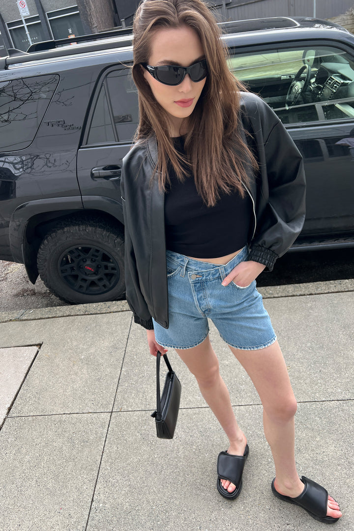 CROSSFRONT JEAN SHORT in Light Stone — alternate angle