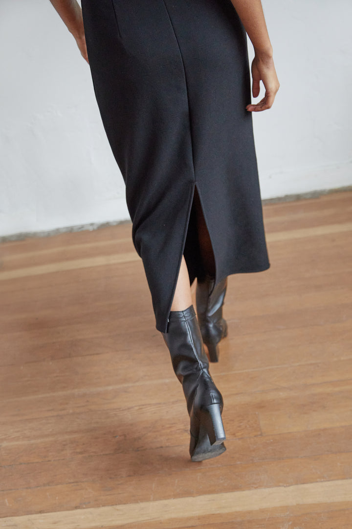 MIDI SKIRT in Black — alternate angle
