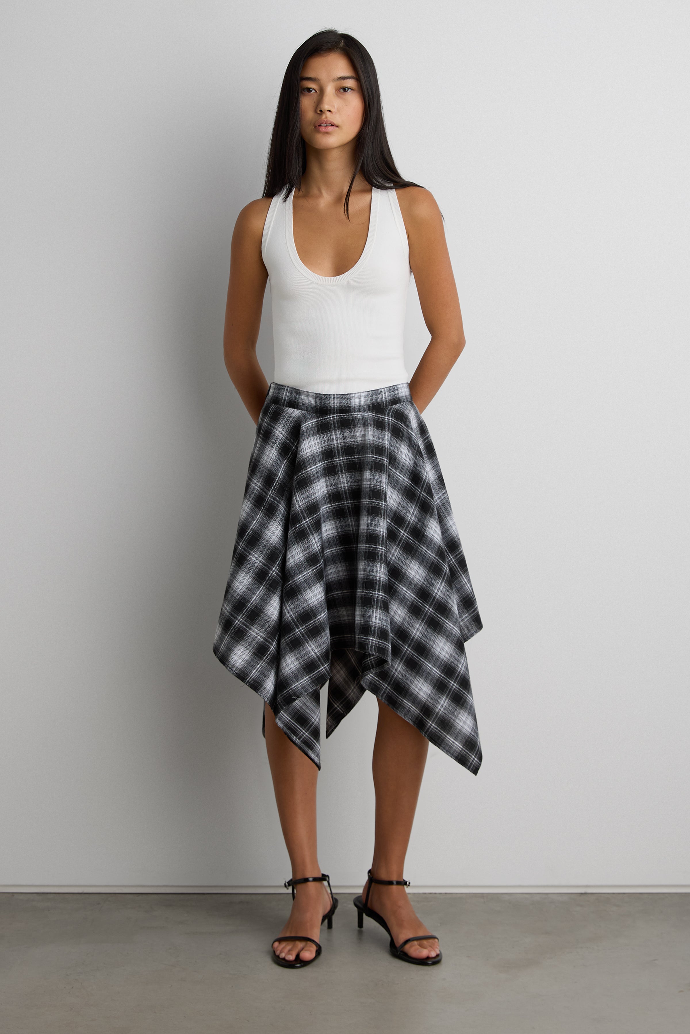 アメリ ヴィンテージ UND DRAPE CHECK SKIRT Skirt-16166_Black_Plaid-