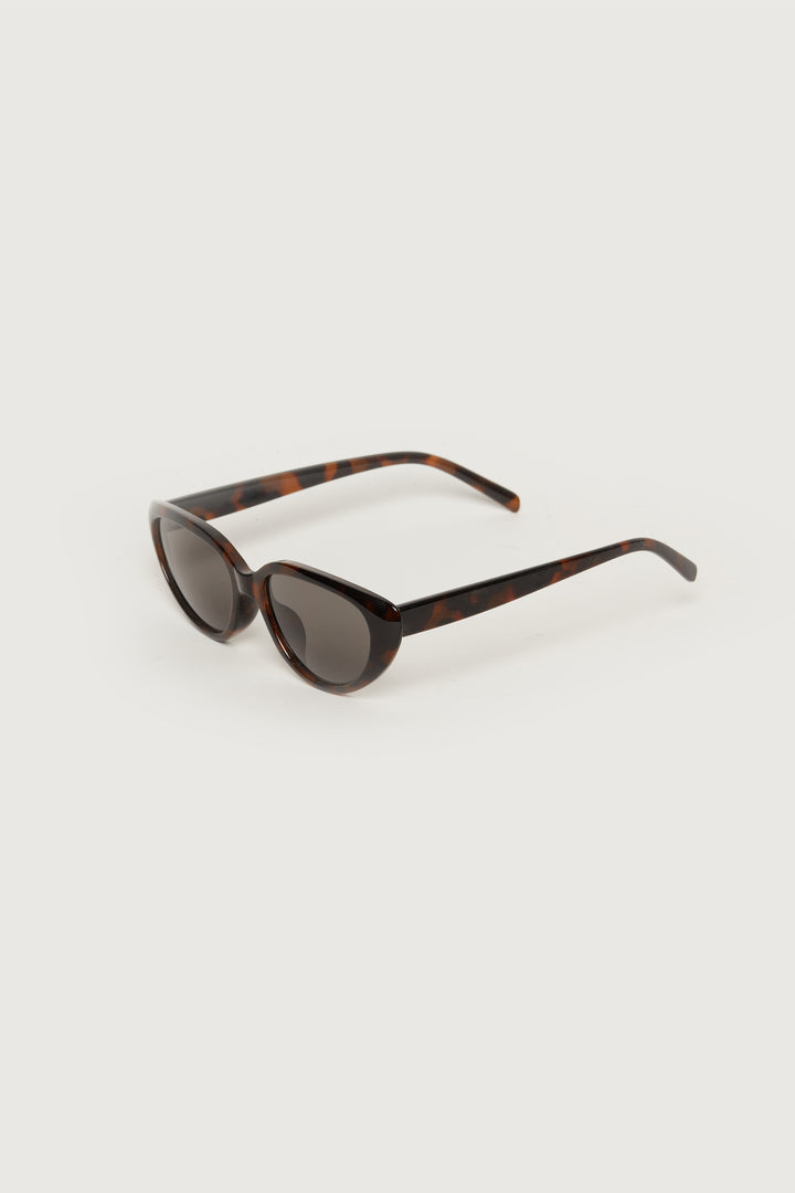 CAT EYE SUNGLASSES in Tortoise Shell Black — alternate angle