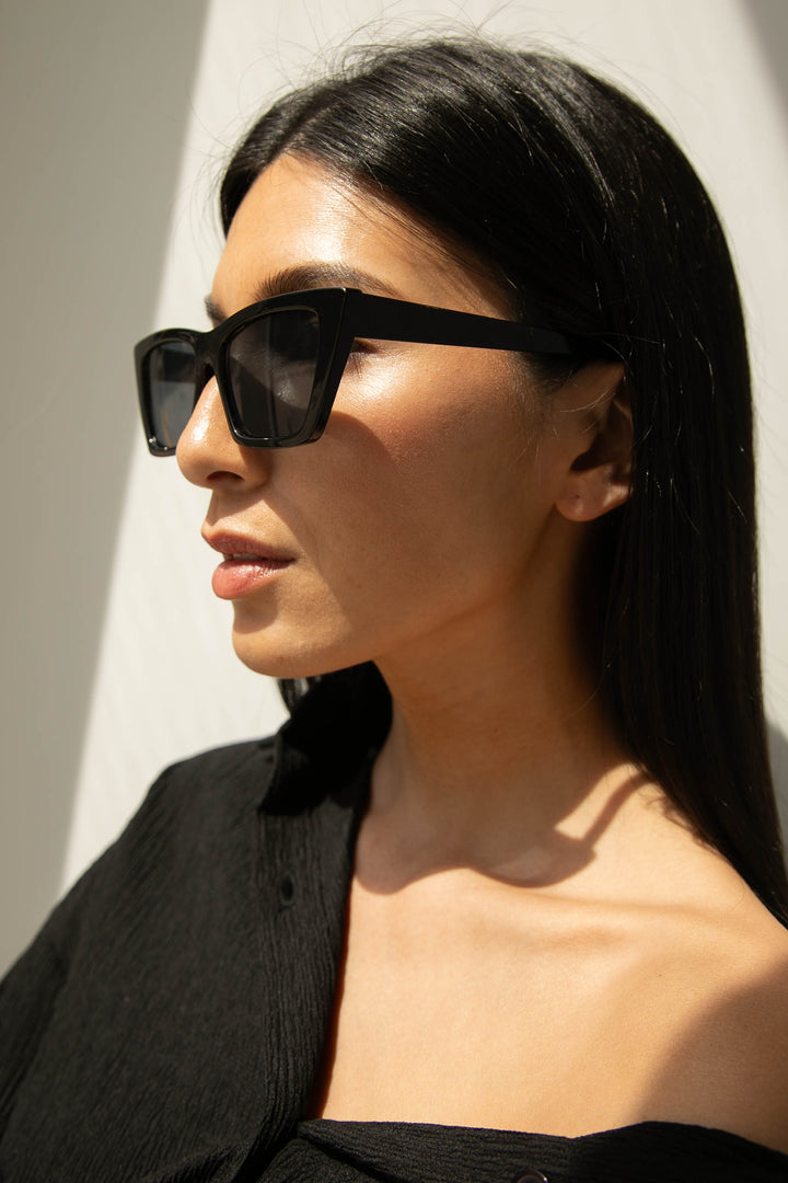 POINTED EDGE SUNGLASSES