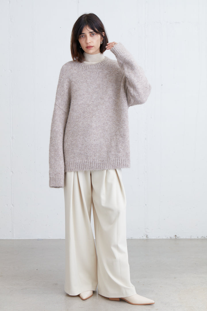 OVERSIZED CREWNECK SWEATER