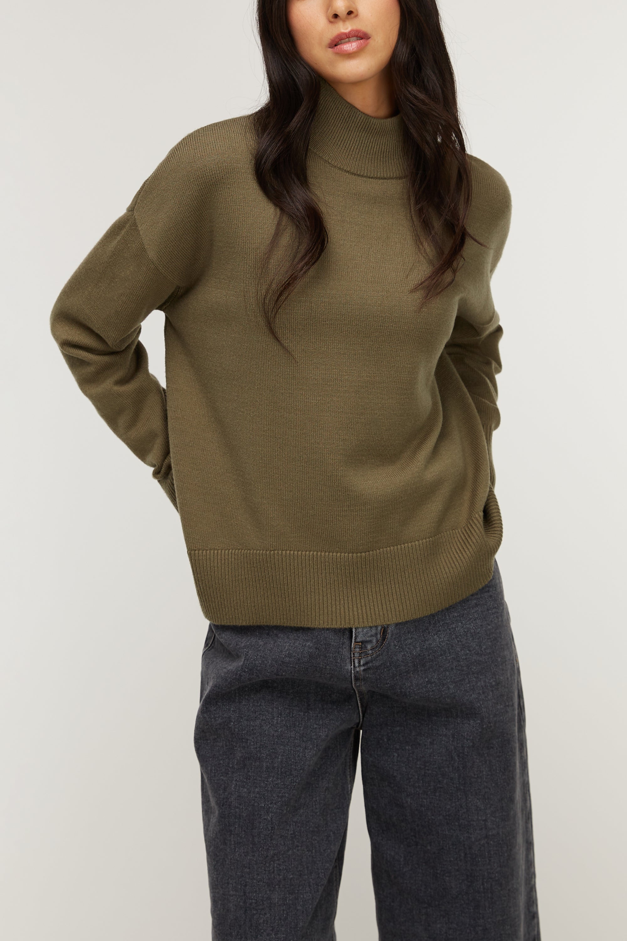 Sweater-3868_Kalamata-6_2000x.