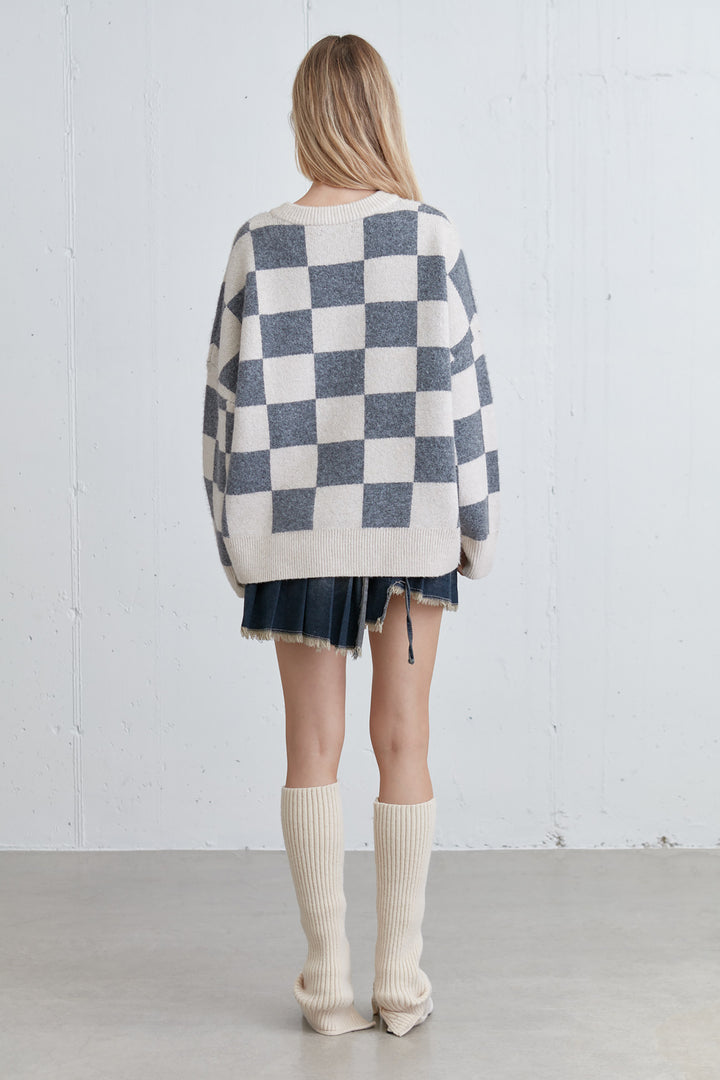 CHECKERED CREWNECK SWEATER