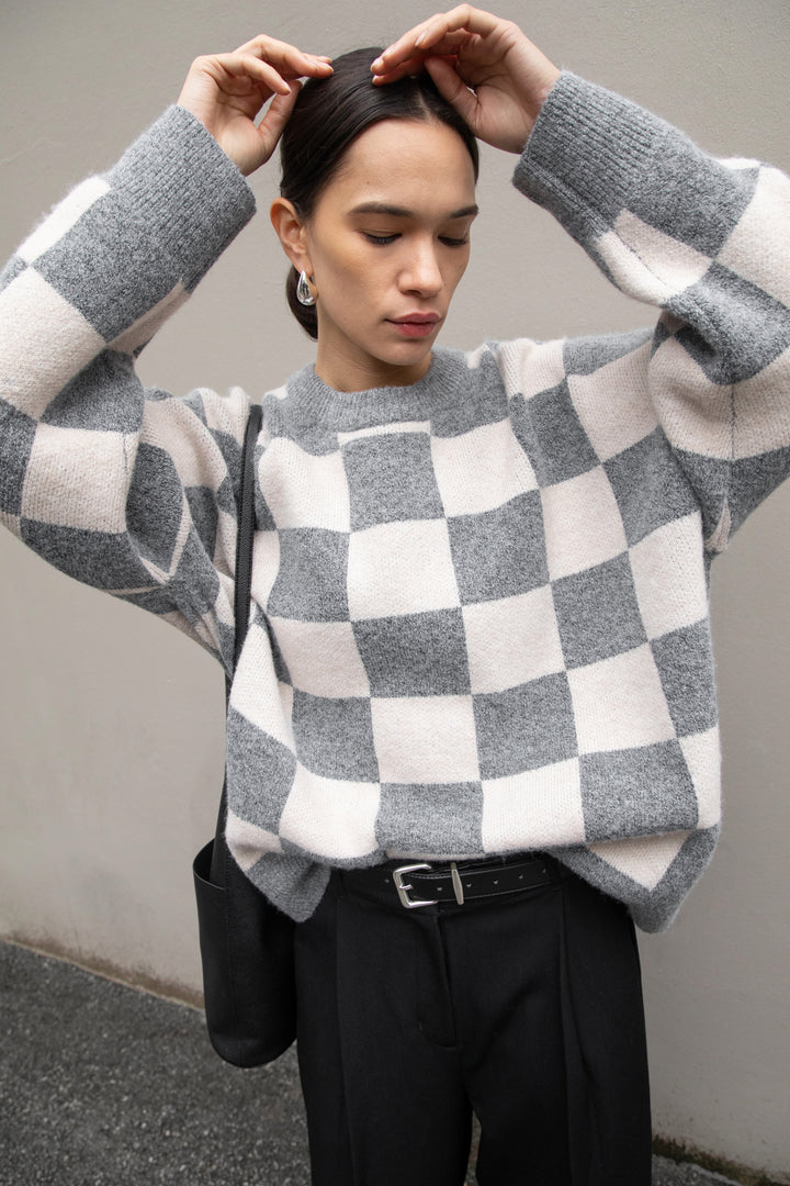 CHECKERED CREWNECK SWEATER