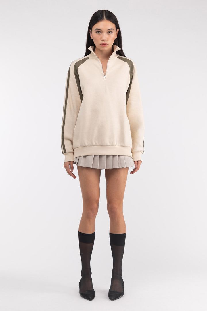 VARSITY HALF ZIP PULLOVER in Fog Kalamata — alternate angle