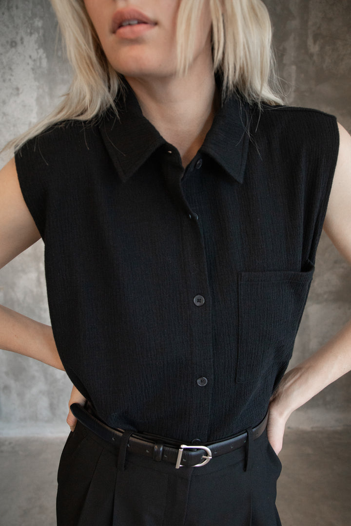 SLEEVELESS OVERSIZED KNIT SHIRT in Black — alternate angle