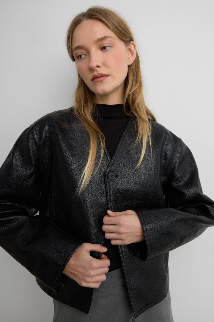 FITTED MOCKNECK SLEEVE TANK TOP in Black — alternate angle