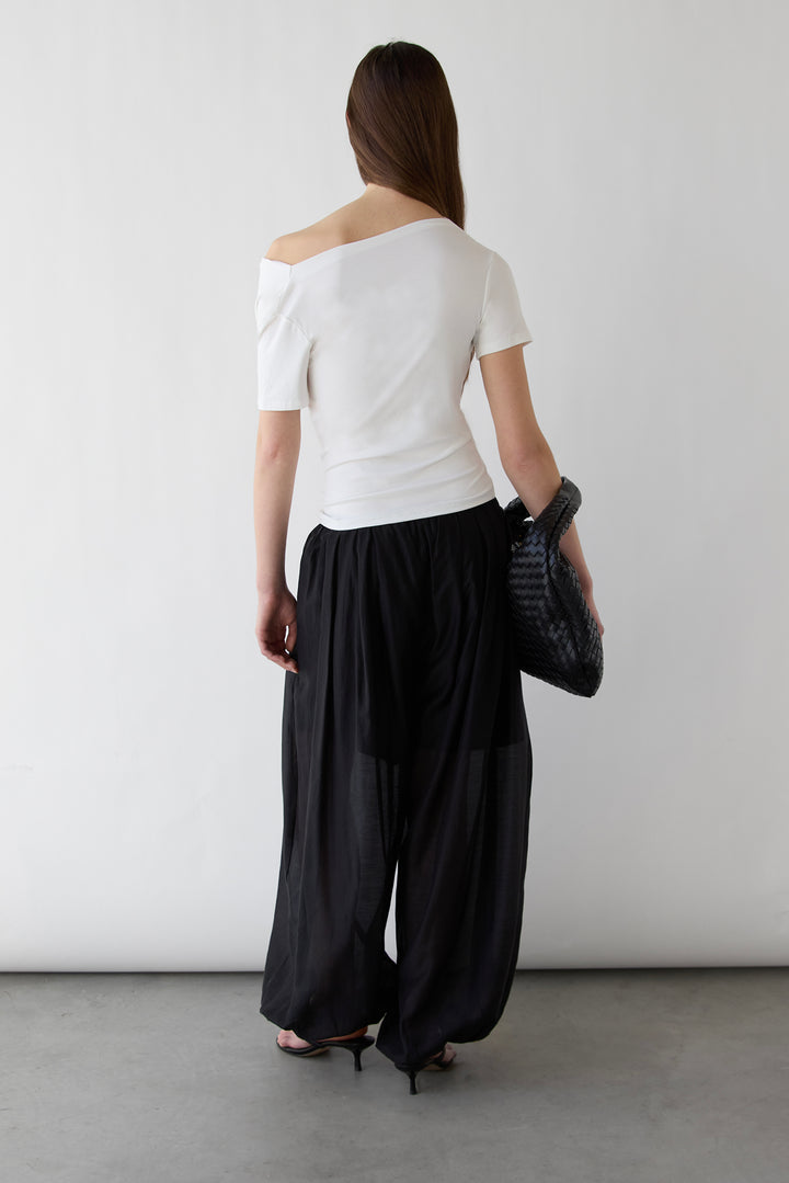 BOAT NECK TOP WITH SHIRRED SIDE DETAIL in White — alternate angle