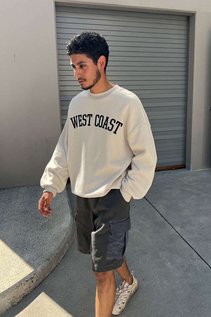 OVERSIZED GRAPHIC SWEATSHIRT in Parisian Night East — alternate angle