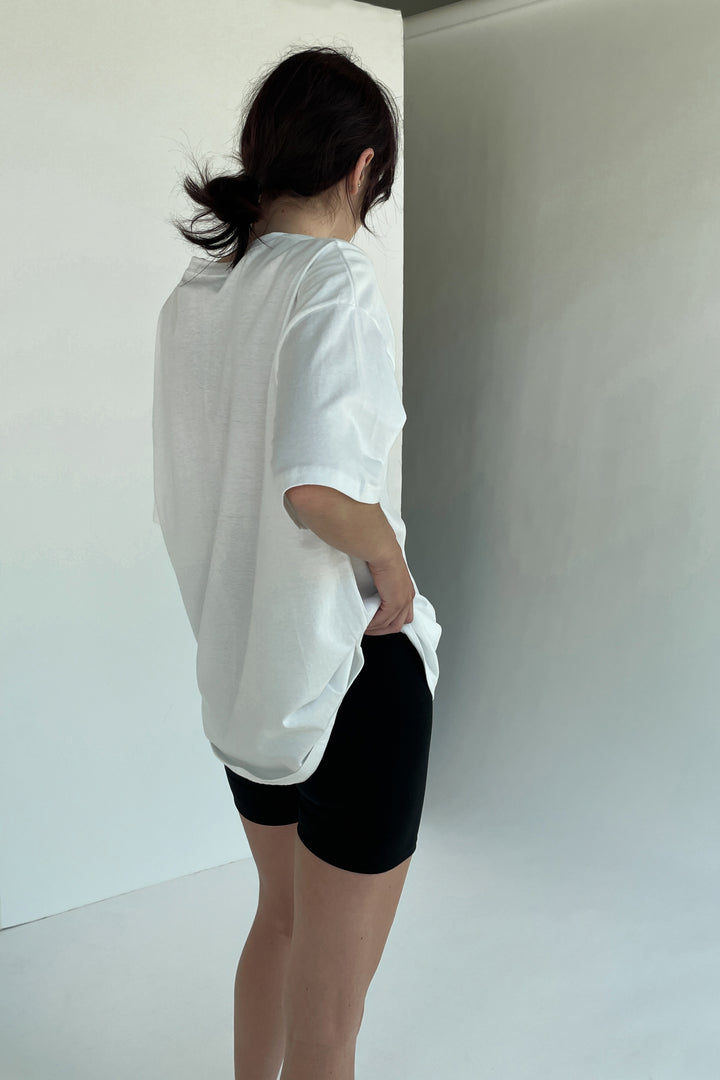 GRAPHIC T-SHIRT in White — alternate angle