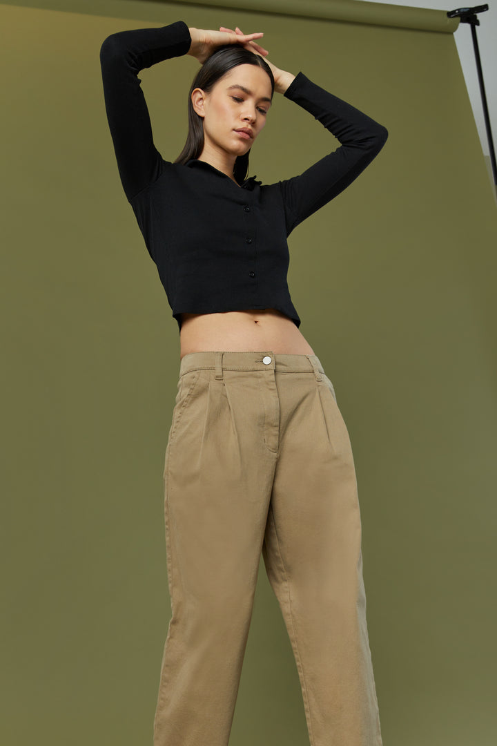 COLLARED BUTTON FRONT TOP in Black — alternate angle